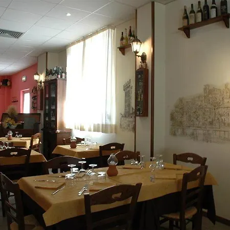 La Vela מלון 3*