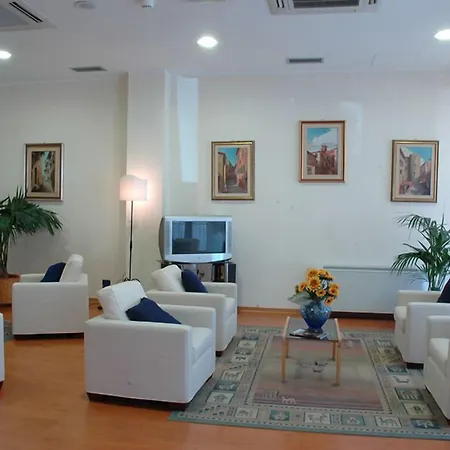 فندق La Vela باسّينيانو سول تْرازي