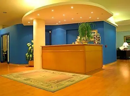 La Vela 3*