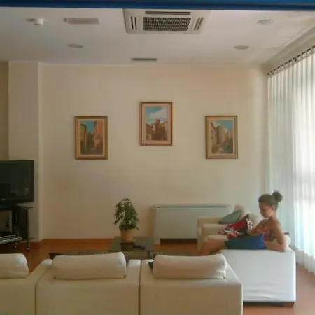 La Vela Hotel 3*