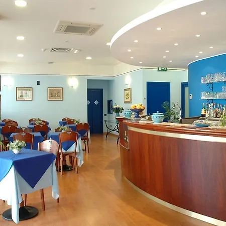 Hotel La Vela Passignano sul Trasimeno